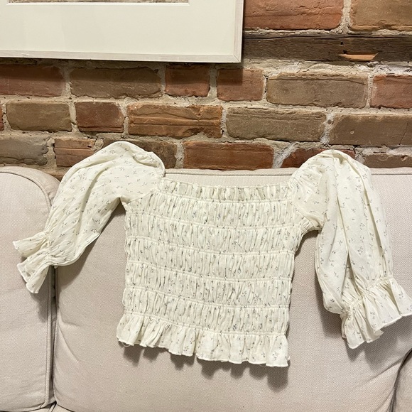 Urban Outfitters | Sierra Puff Sleeve Floral Smocked Blouse - Picture 6 of 7